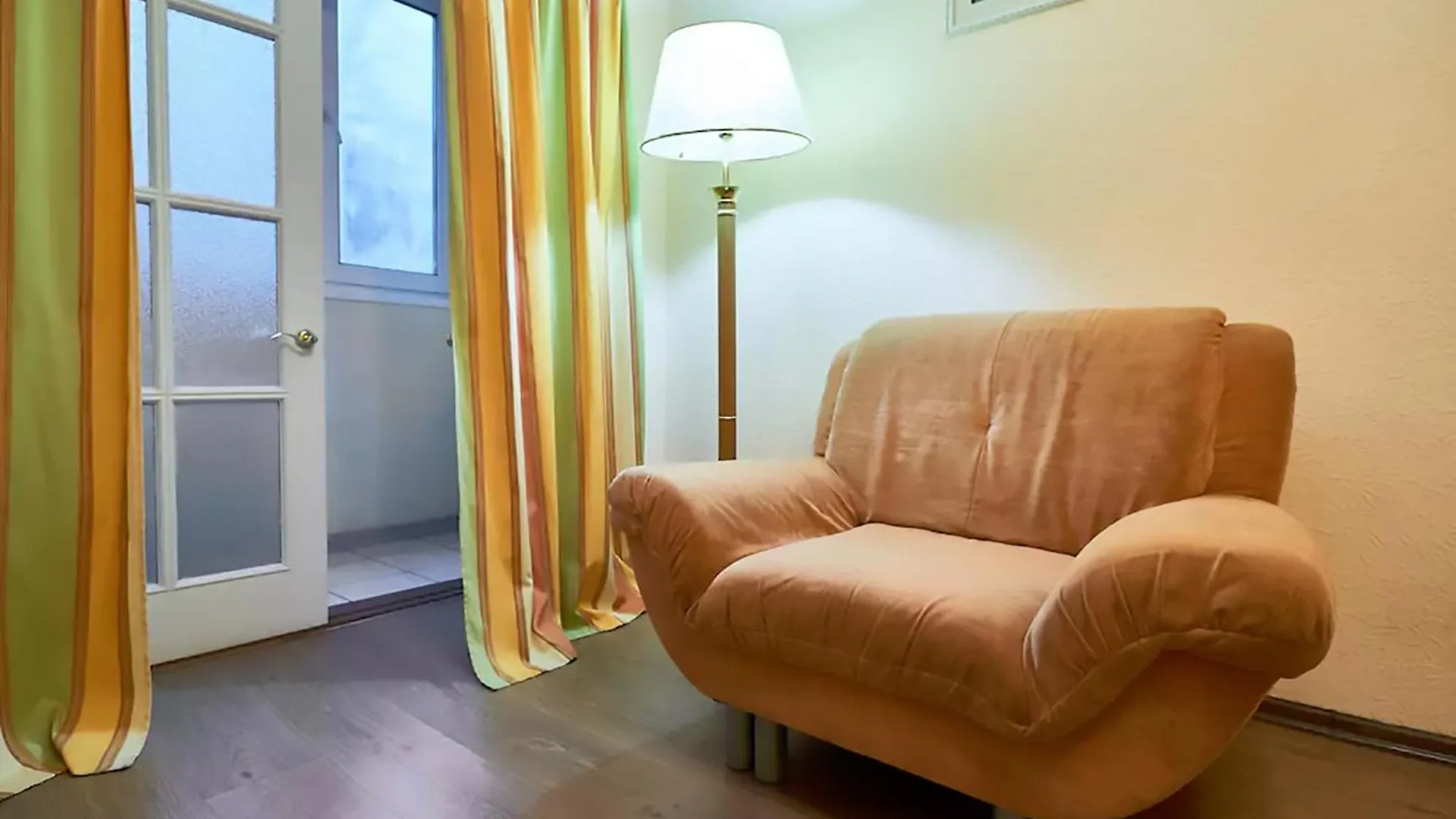 Home Hotel Apartments on Kontraktova Ploshcha Kiev 0*,  Oekraïne