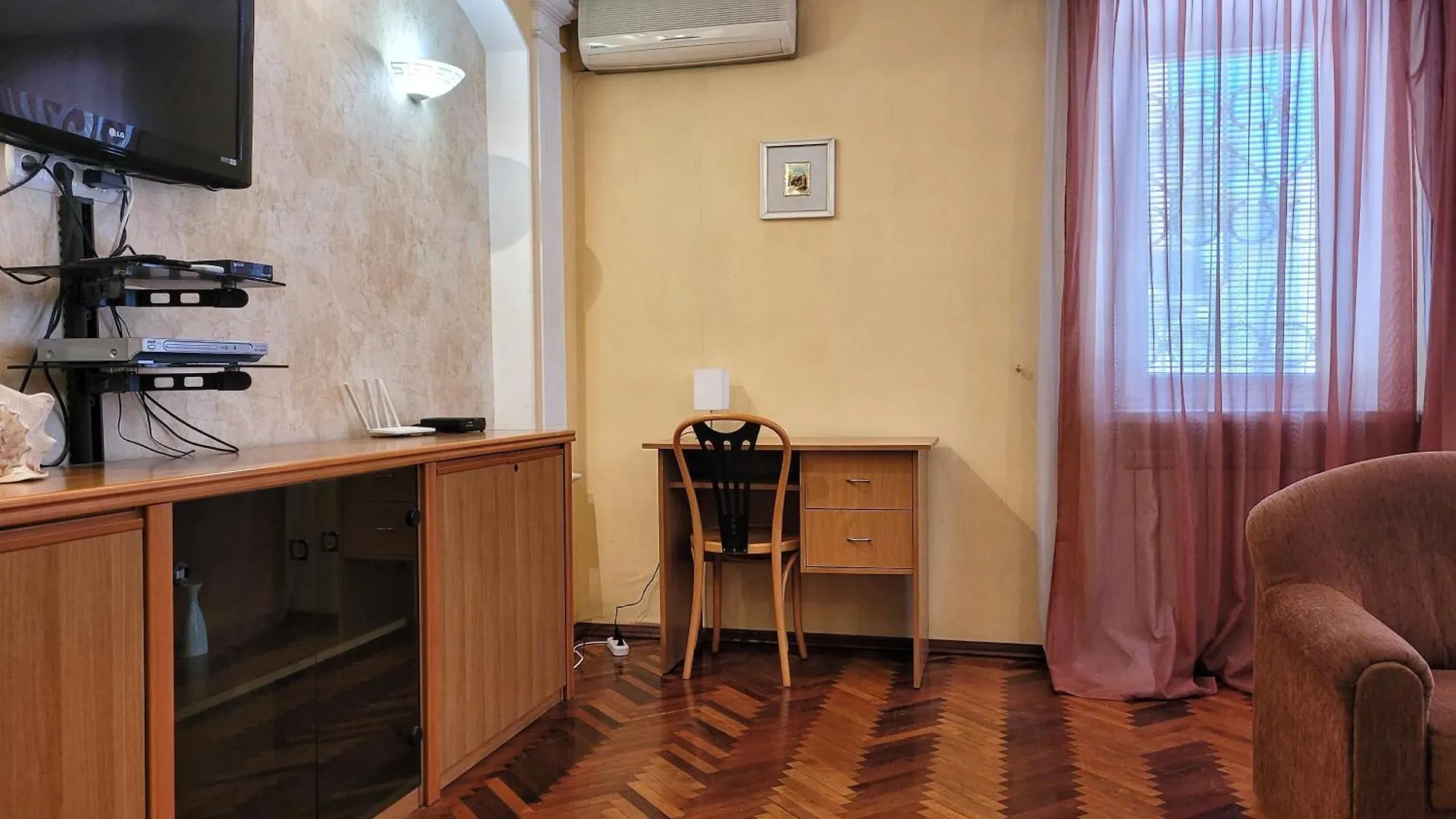 Home Hotel Apartments on Kontraktova Ploshcha Kiev Oekraïne