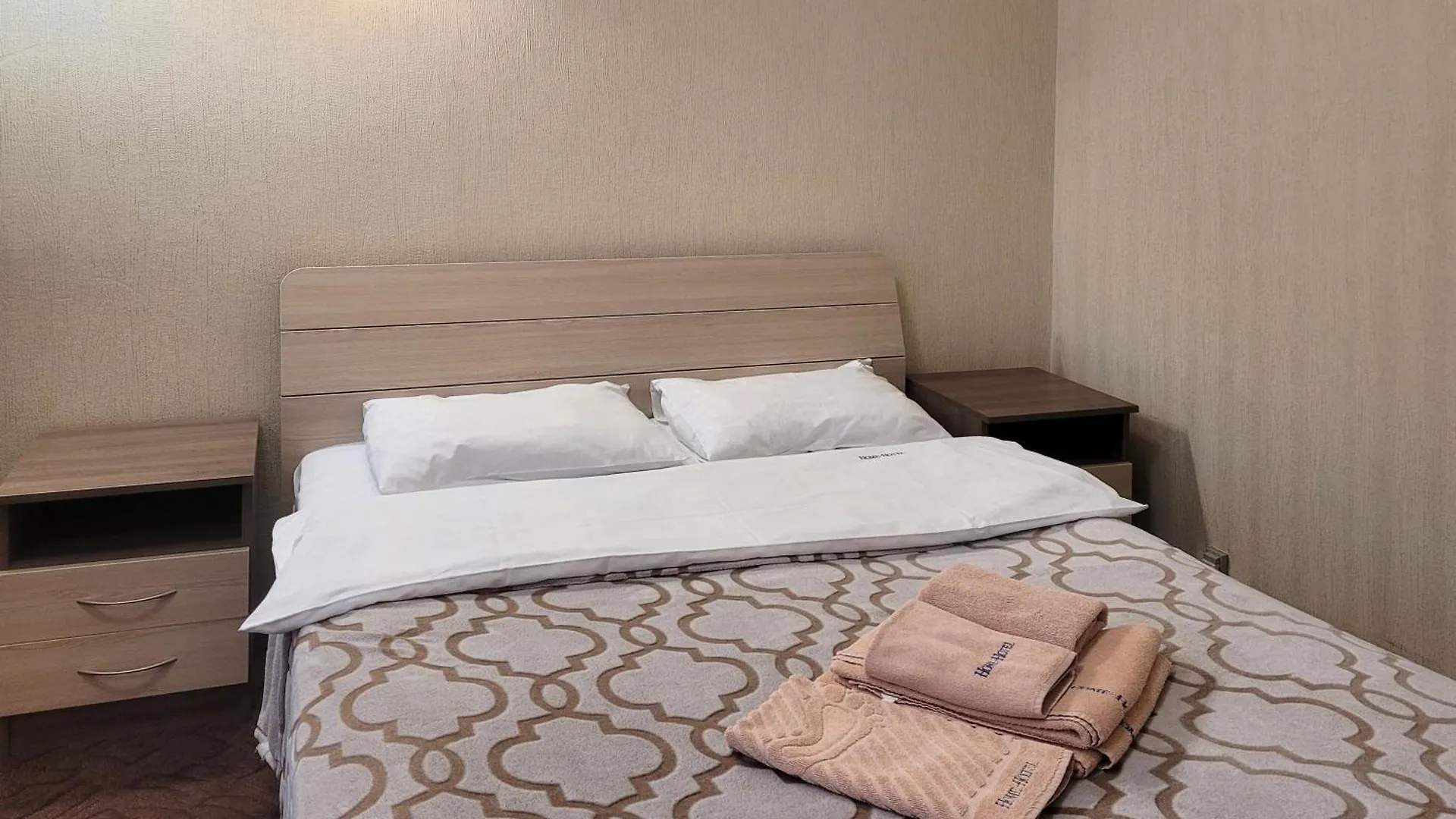 Home Hotel Apartments on Kontraktova Ploshcha Kiev