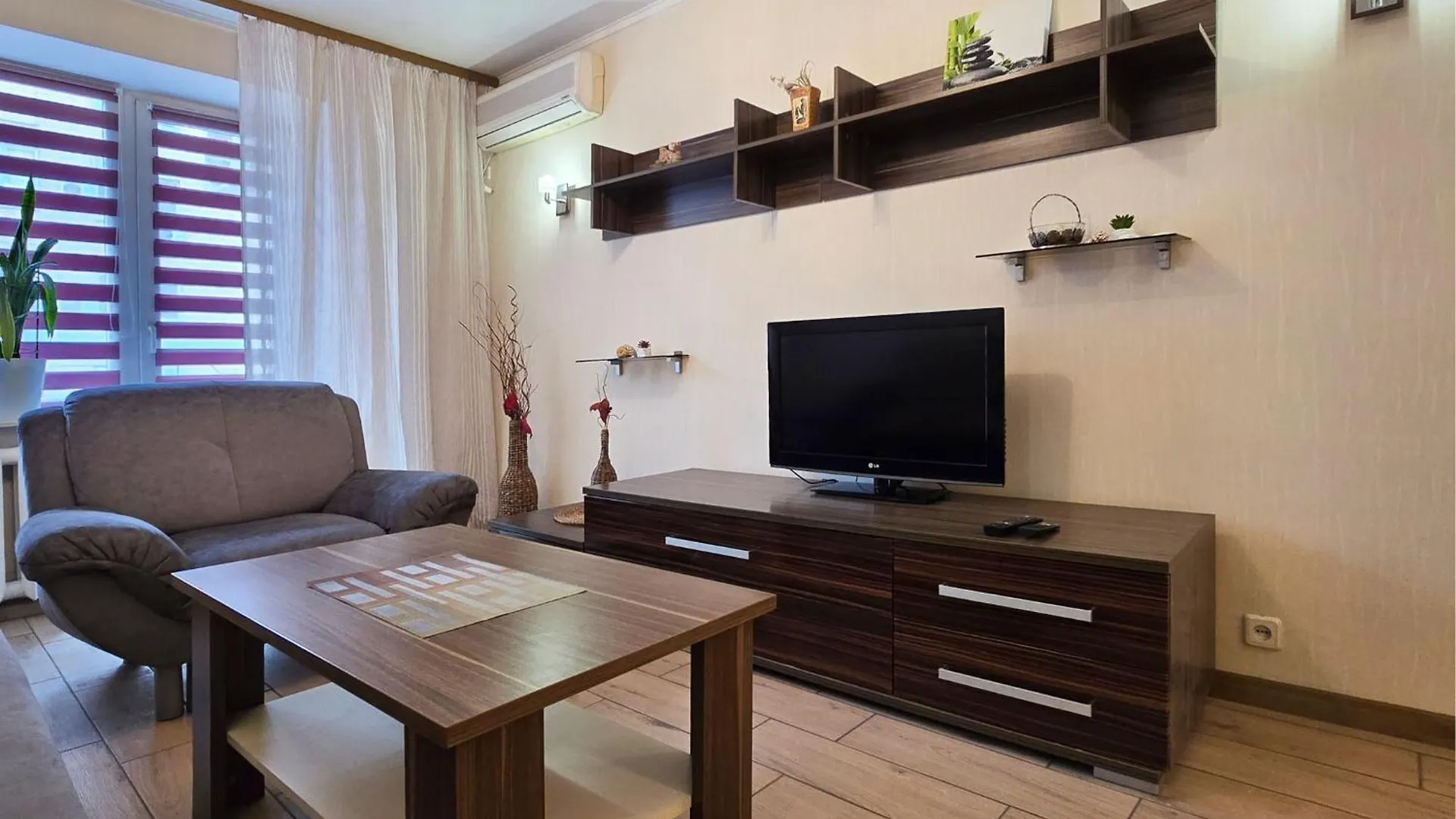 Home Hotel Apartments on Kontraktova Ploshcha Kiev