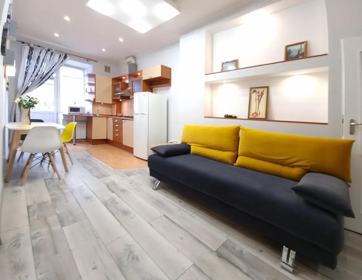 Home Hotel Apartments On Kontraktova Ploshcha キエフ ウクライナ