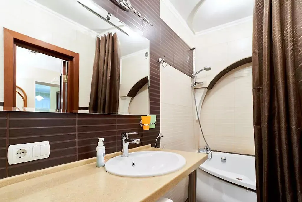 Home Hotel Apartments On Kontraktova Ploshcha Kiew 0*,