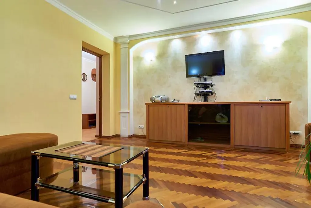 Home Hotel Apartments On Kontraktova Ploshcha キエフ ウクライナ