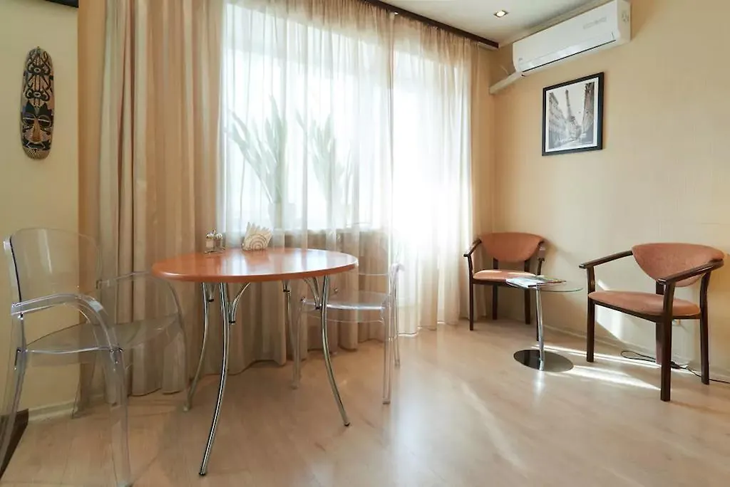 Home Hotel Apartments On Kontraktova Ploshcha Kiew Ukraine